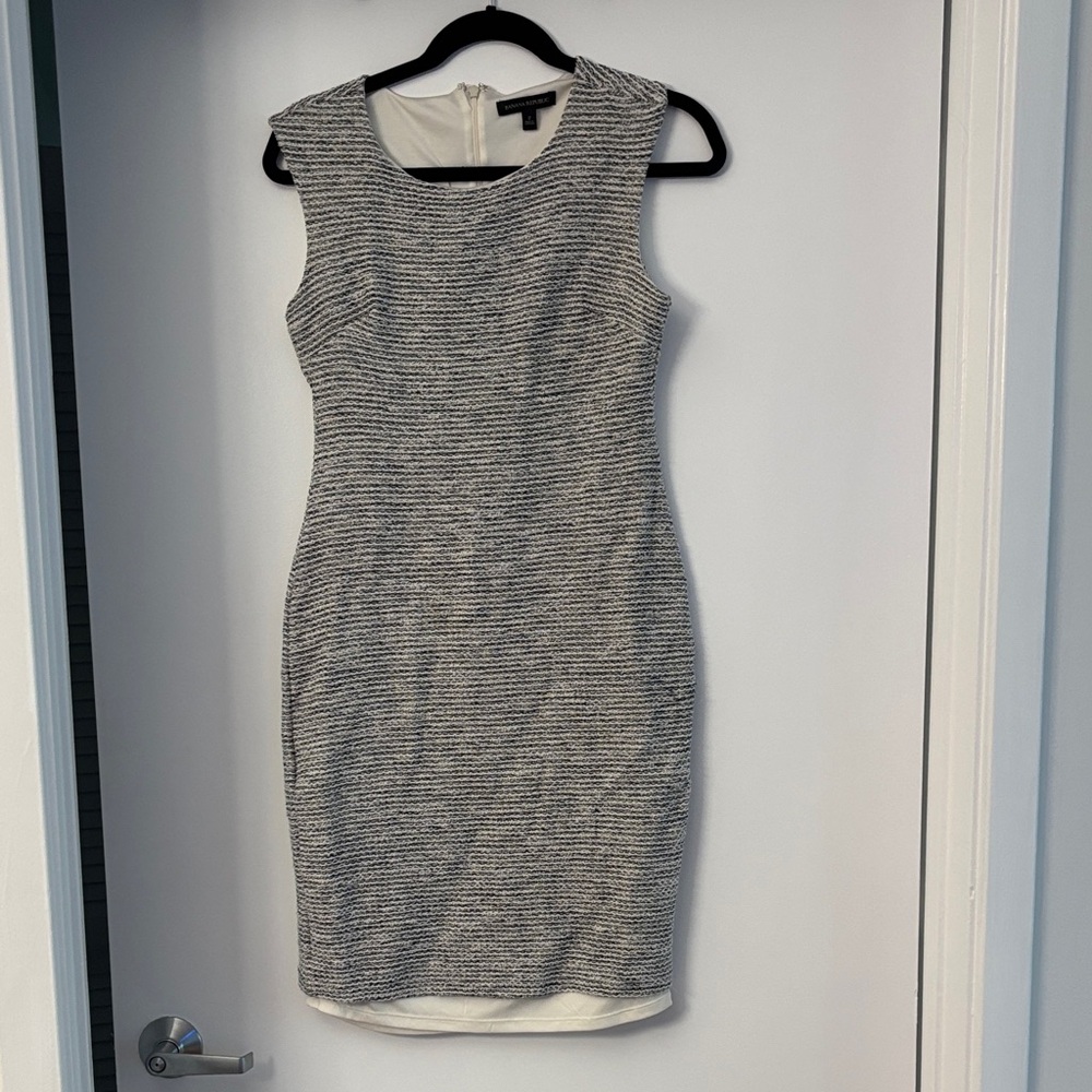 Banana Republic Black and White Textured Sleeveless Sheath Dress